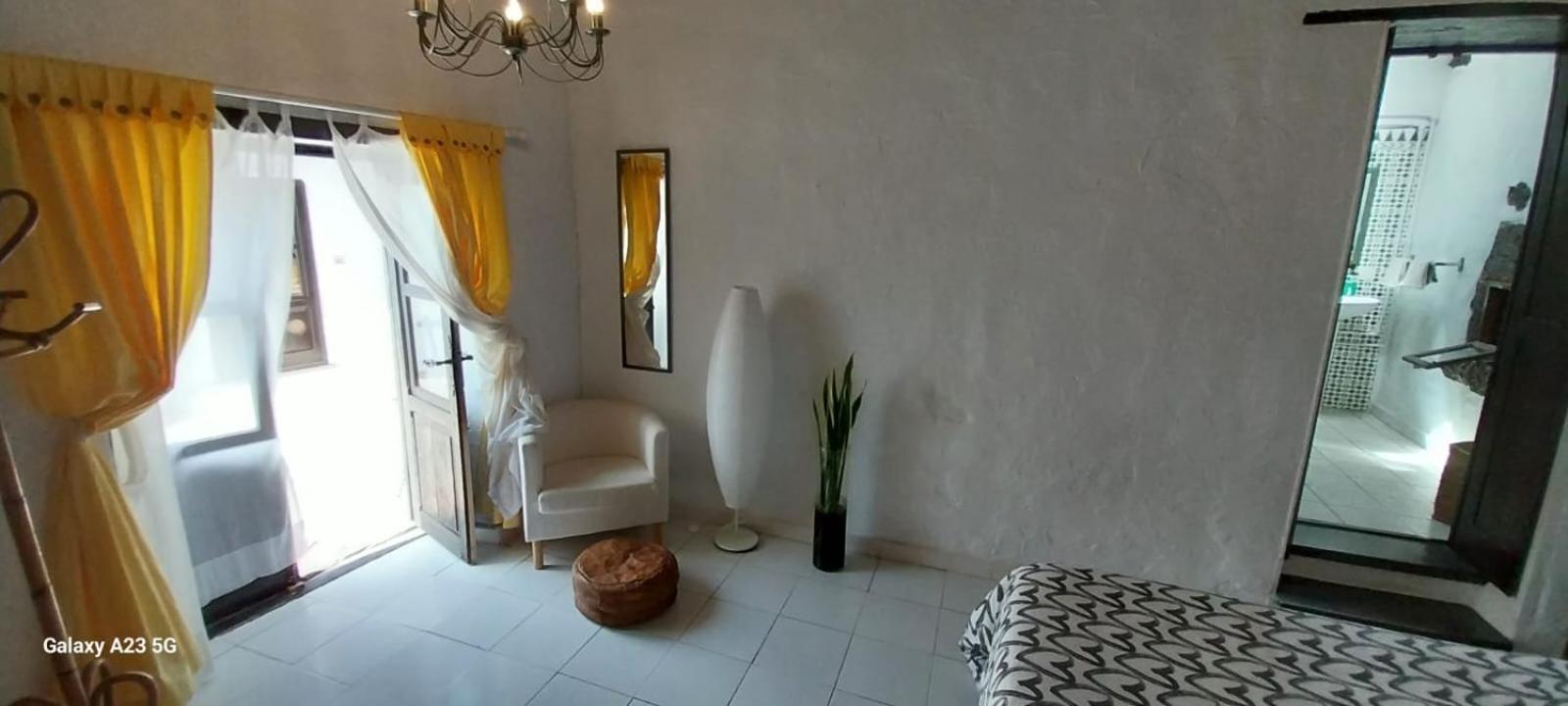 Suite Casa Rural Los Patios, Conil Тиас Экстерьер фото